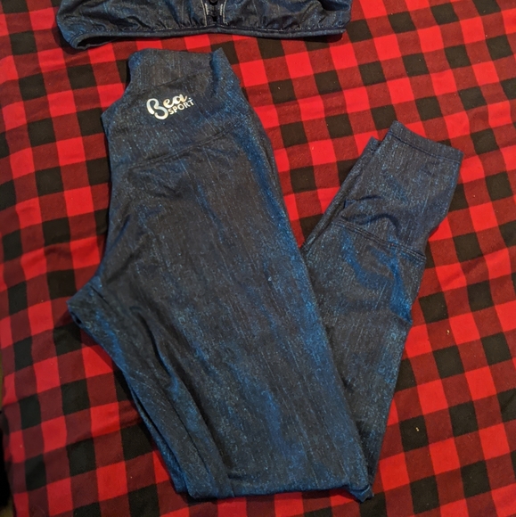 Bea Sports Apparel set - Picture 2 of 8